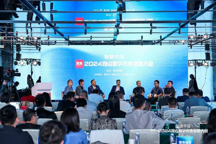 傅盛、朱啸虎再论大模型,变现周期可能就两三年