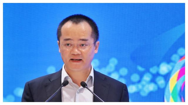 沈南鹏，退任美团董事一职！