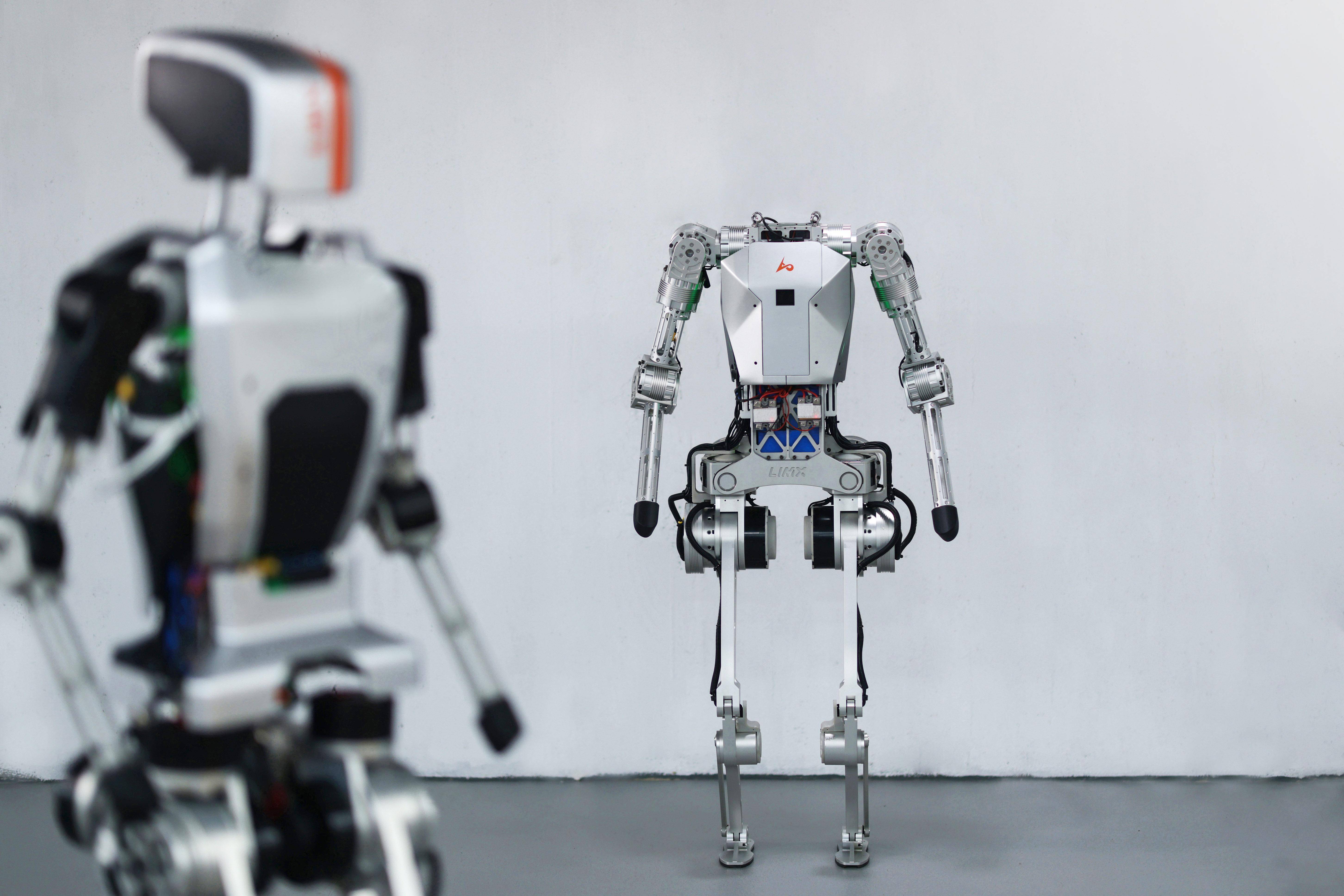 人形机器人赛道再获融资！产业资本纷纷入局