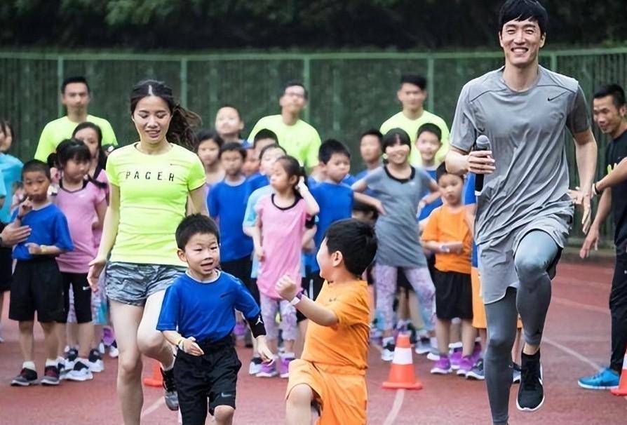 “成为首富让我失去了自由”!钟睒睒最新回应首富、顶流、纯净水、接班人等争议