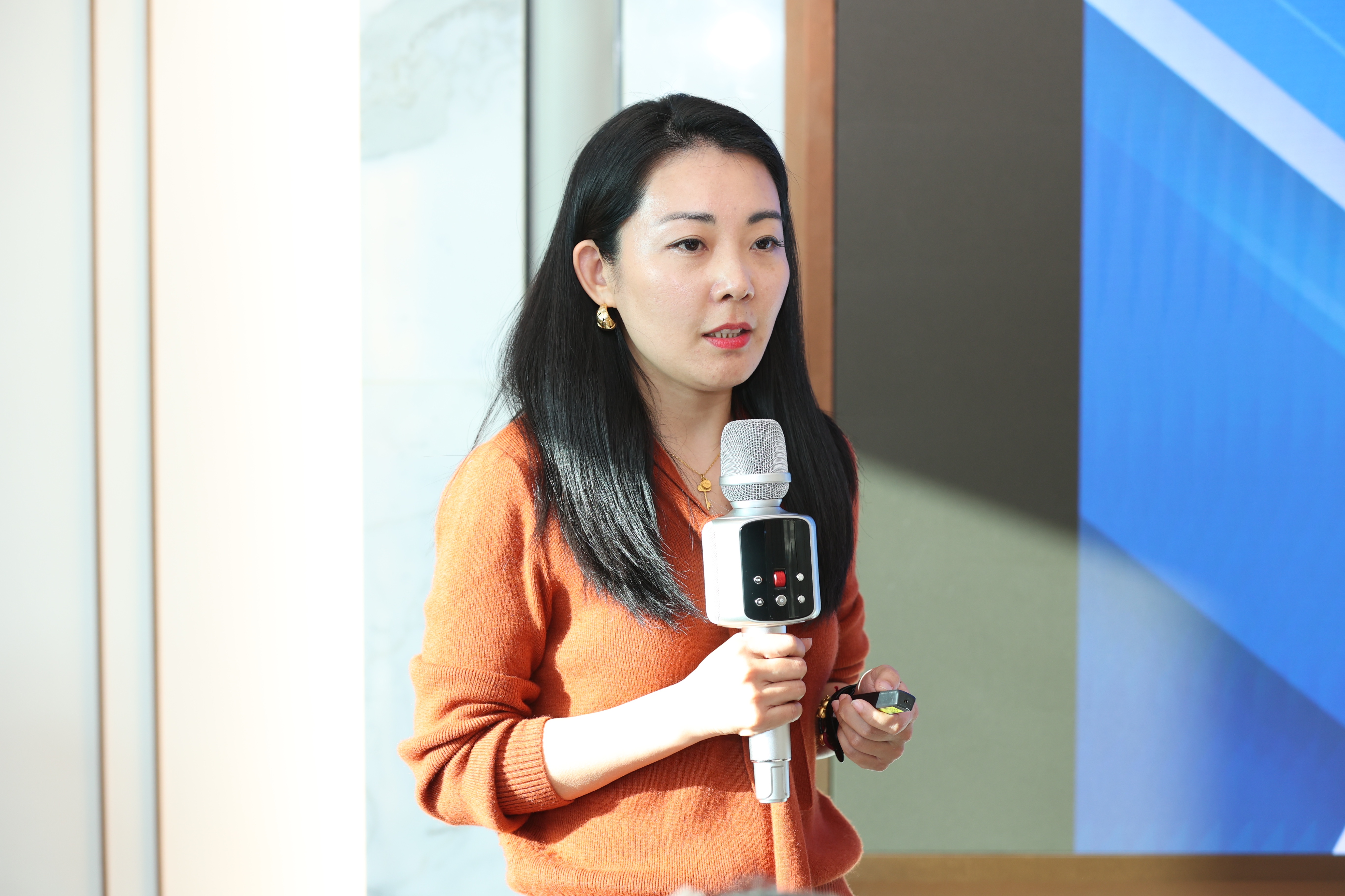 私募股权创投基金耐心“陪跑”赋能企业向“新”成长