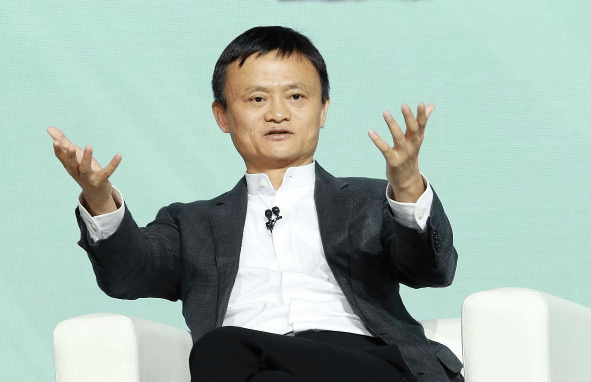 300亿美元AI基建基金要来了；阿里战投原负责人胡晓加入晨壹基金