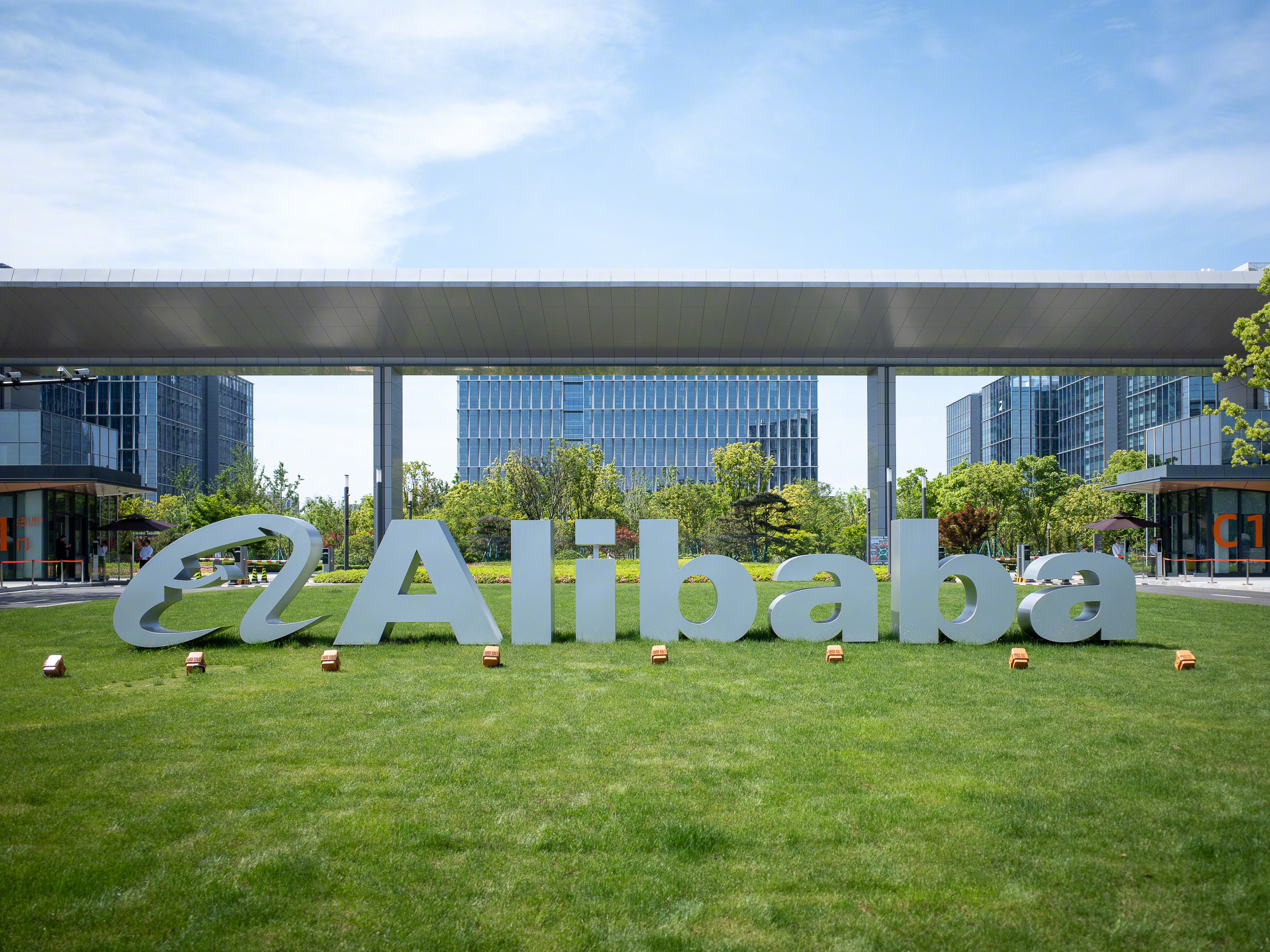 阿里CEO吴泳铭内网发帖：回归初心，重新创业