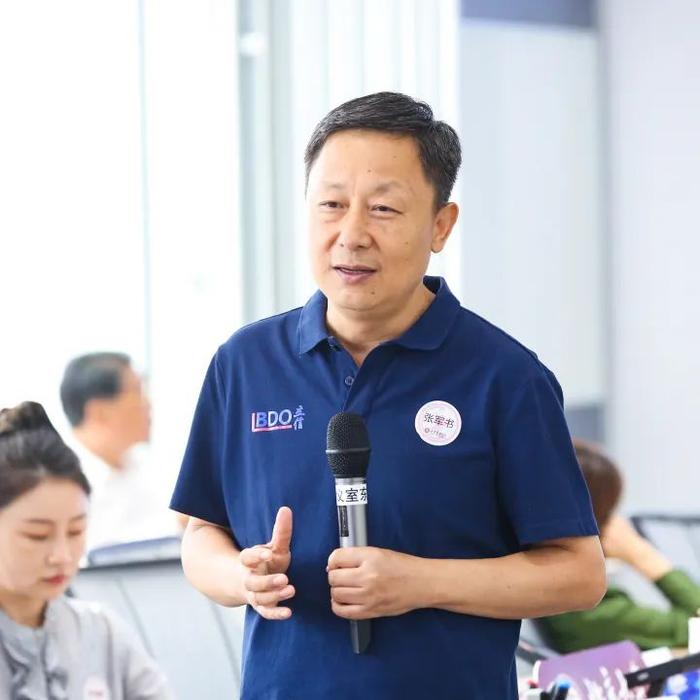 “90后”南京大学校友，收获一个700亿IPO！