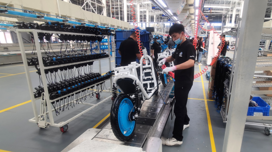 “不会涉足整车制造、三年内实现商业化” 对话哈啰Robotaxi首席科学家：靠两轮经验能玩转Robotaxi吗？