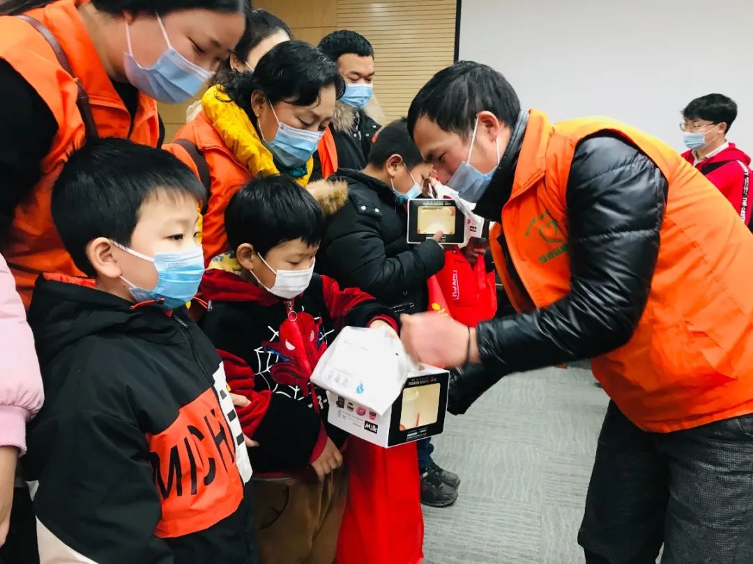 “川渝情牵留守 爱暖童心圆梦”乡村留守儿童关爱活动