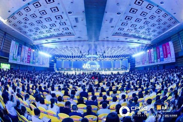 知名投资人拉斯·特维德:中国将在AI竞争中占据有利位置